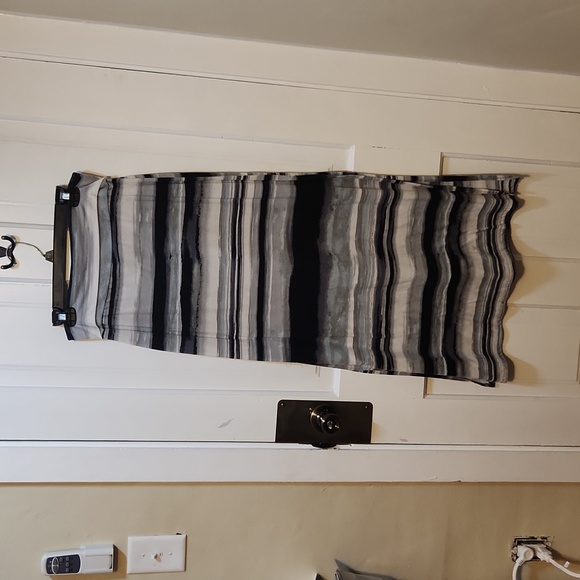 Joe B Women's Maxi Skirt - Picture 1 of 5